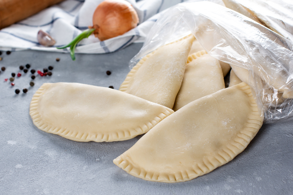 buzluk-icin-ci-borek-yapimi4