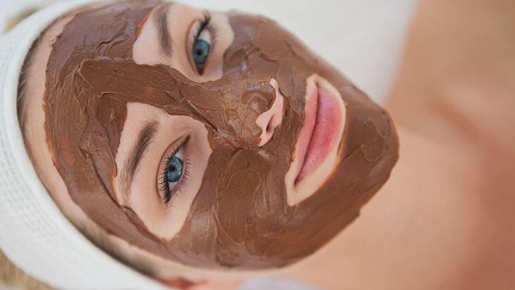 En lezzetli cilt bakımı! Çikolatayı cilt bakımında kullanmanın 8 yolu