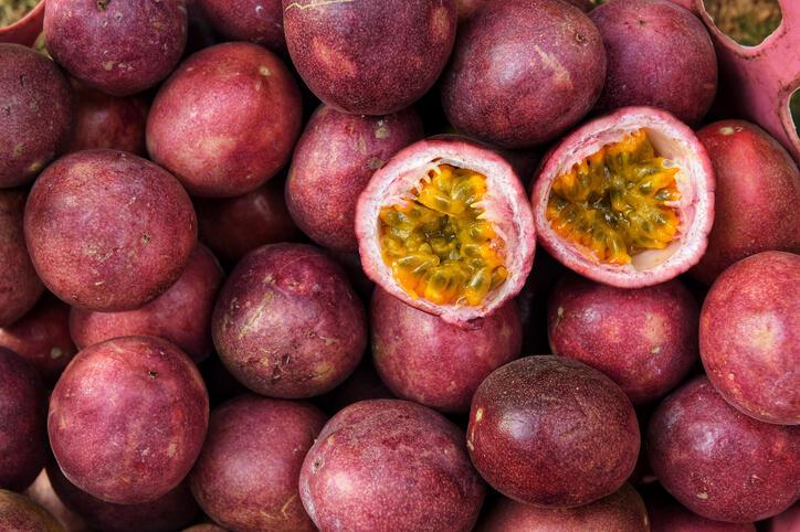 Çarkıfelek Meyvesi (Passion Fruit) Nedir? Çarkıfelek Meyvesi Faydaları Nelerdir?