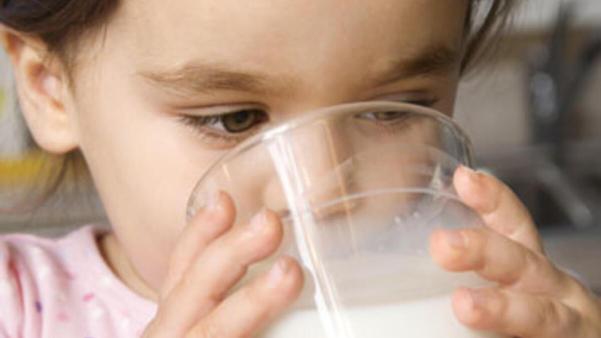 Çocukluk döneminde fazla süt içmek ileride alerji riskini arttırıyor!