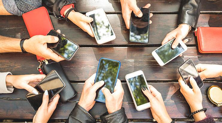 Akıllı telefon sektöründe liderlik yarışının kazananı; Samsung mu Apple mı? – Teknoloji Haberleri