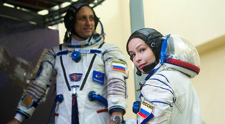 Uzayda ilk uzun metrajlı filmi çeken Rus ekibi dünyaya döndü – Teknoloji Haberleri