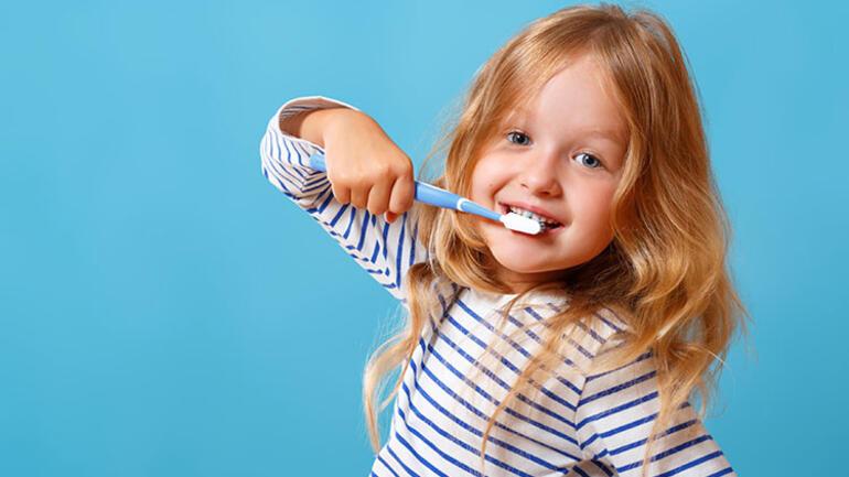 Çocukları süt dişi çürüklerinden korumak için 5 öneri