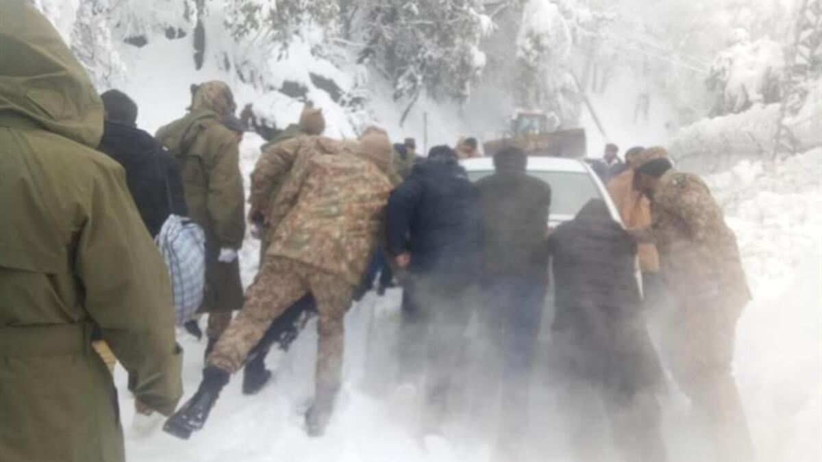 Pakistan’da kar faciası… Ölü sayısı 22’ye çıktı