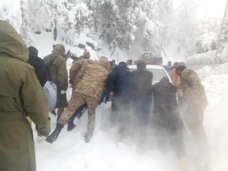 Pakistanda kar faciası... Ölü sayısı 22ye çıktı