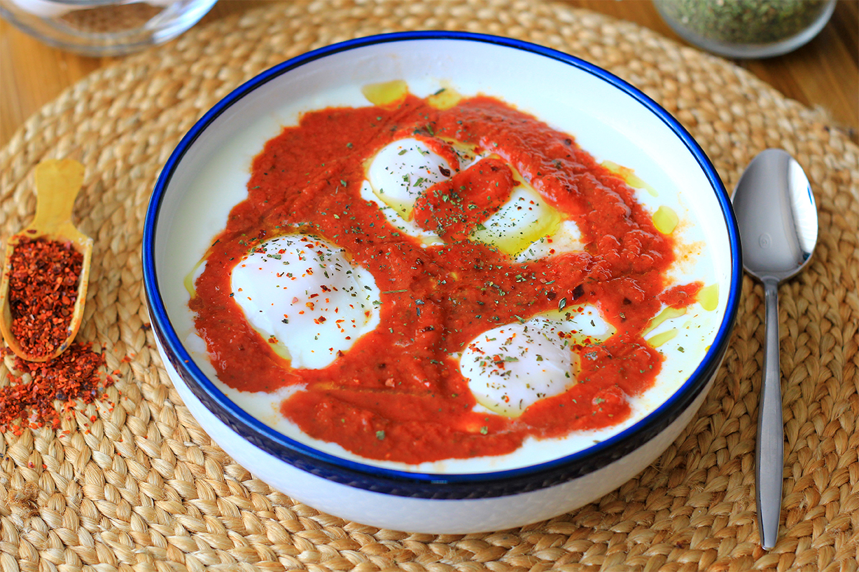 Salça Soslu Çılbır Tarifi