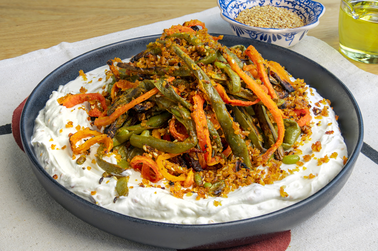 Yoğurtlu Susamlı Fırın Sebzeler Tarifi