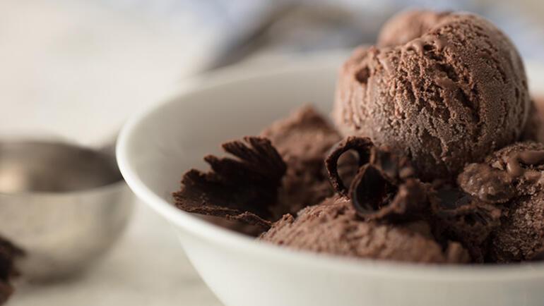 Dondurma tüketirken 7 kurala dikkat İki toptan fazlası zarar