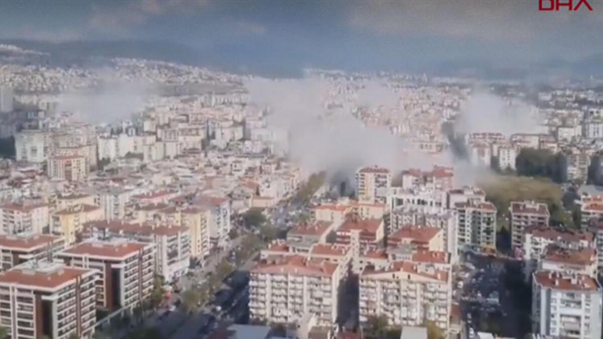 Son dakika haberleri: İzmir’deki şiddetli depremden ilk görüntüler geldi! İstanbul’da hissedildi…