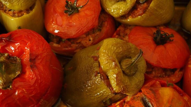 Dolma Biberin Yanına Ne Gider? Dolma Biberin Yanına Yemek Ve İçecek Tavsiyeleri