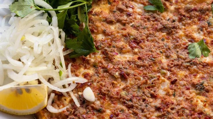 Lahmacunun Yanına Ne Gider? Lahmacunun Yanına Yemek Ve İçecek Tavsiyeleri