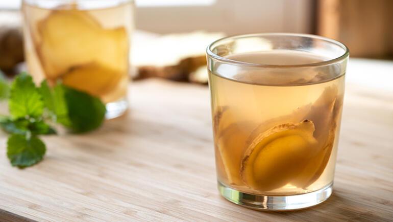 Su içemeyenler için hazırlanması kolay 3 aromalı su tarifi