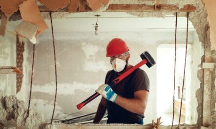 Rüyada Balyoz Görmek Ne Demek? Elinde Balyoz Olan Birini Görmek