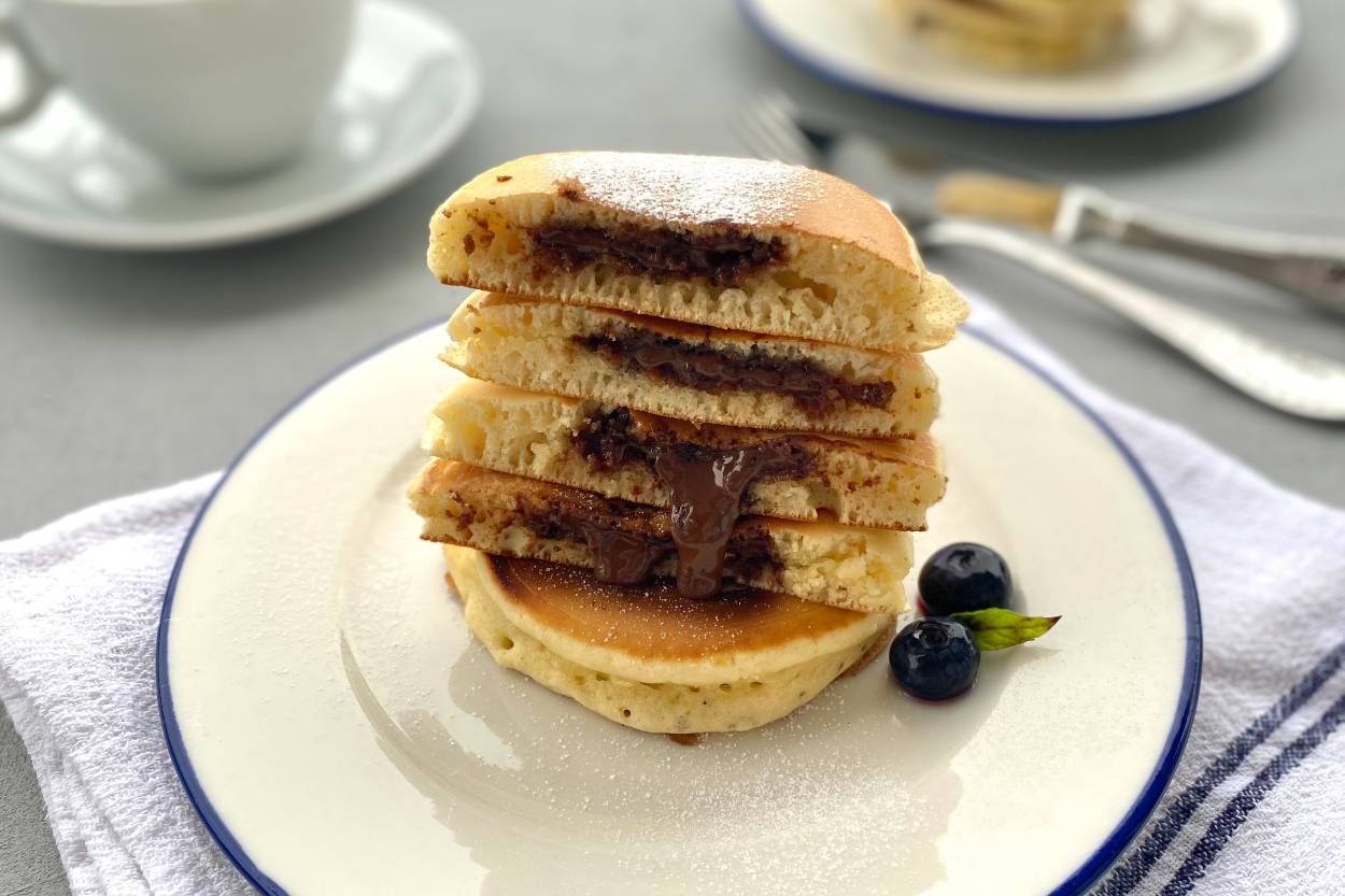 Çikolata Dolgulu Pancake Tarifi