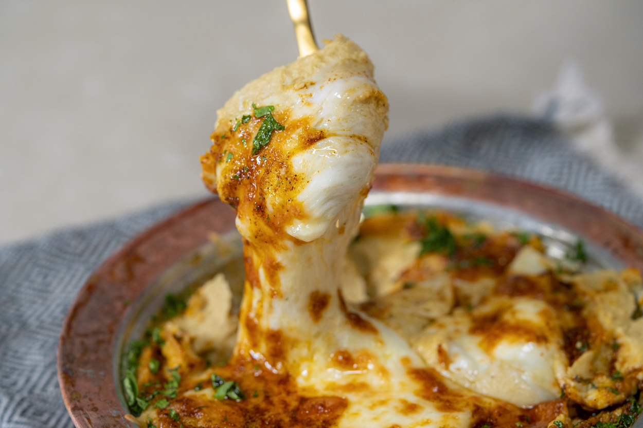 Kaşarlı Humus Tarifi