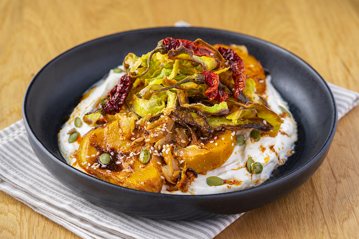 Fırınlanmış Baharatlı Soğanlı Bal Kabağı Tarifi