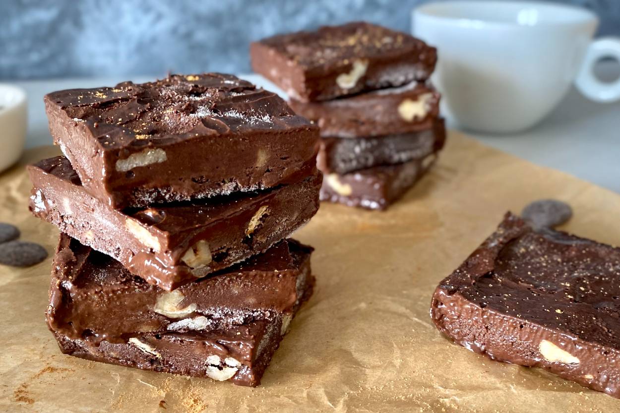 3 Malzemeli Çikolata Dilimleri Tarifi