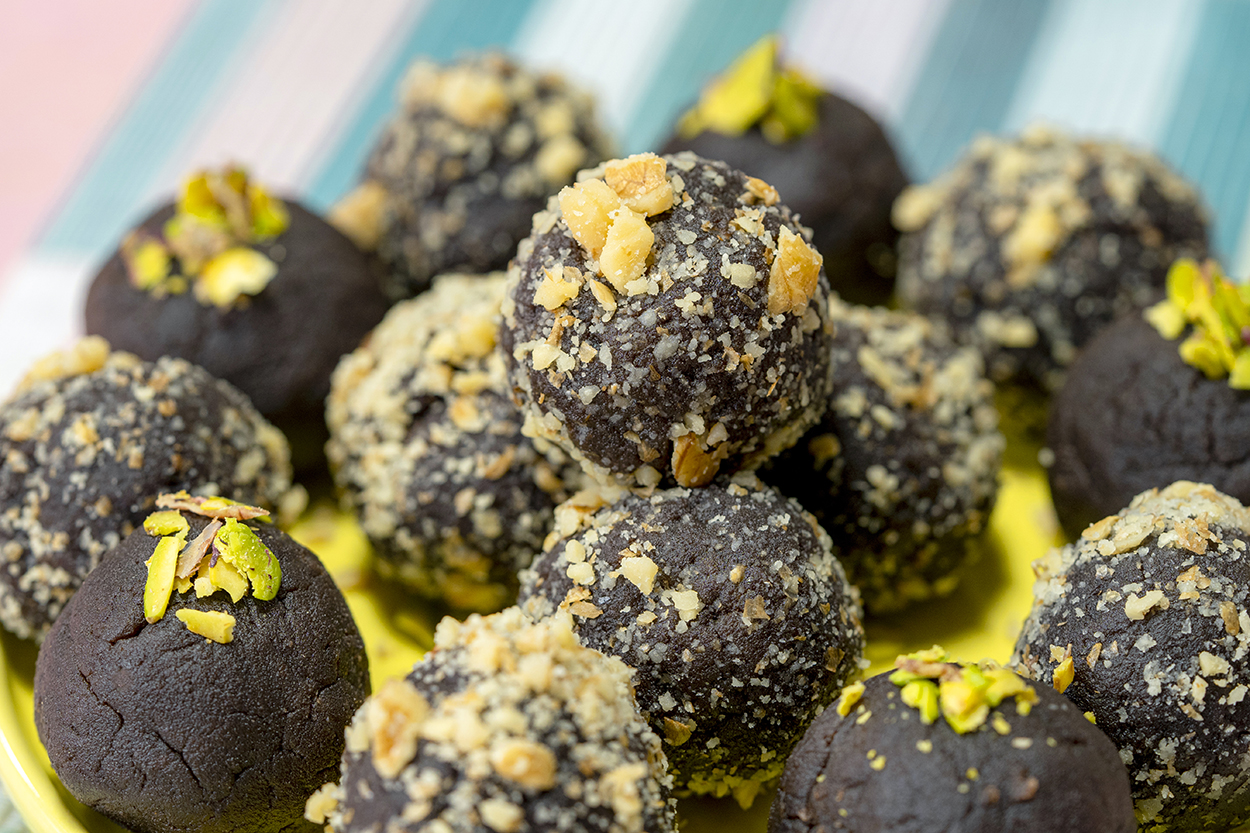 Brownie Tadında Kakaolu Un Helvası Tarifi