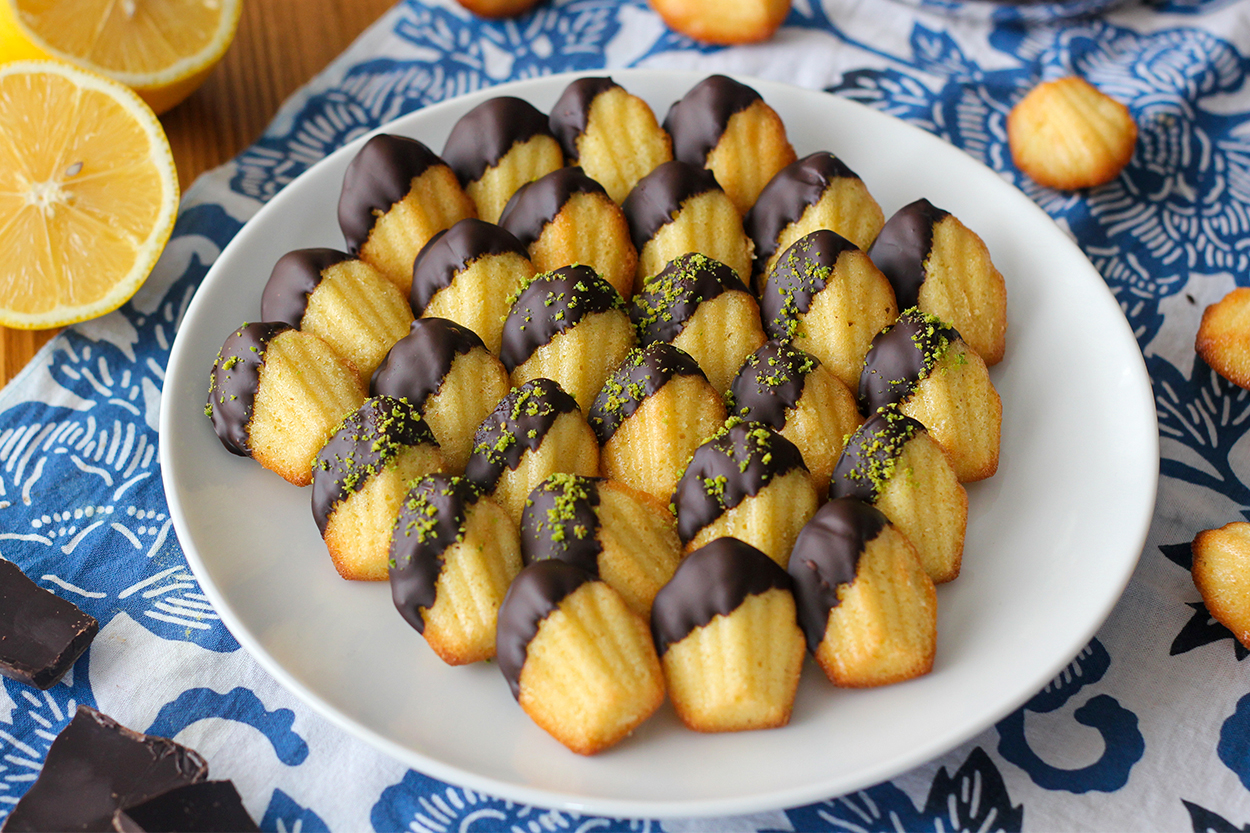 Çikolata Kaplı Madlen Kek Tarifi