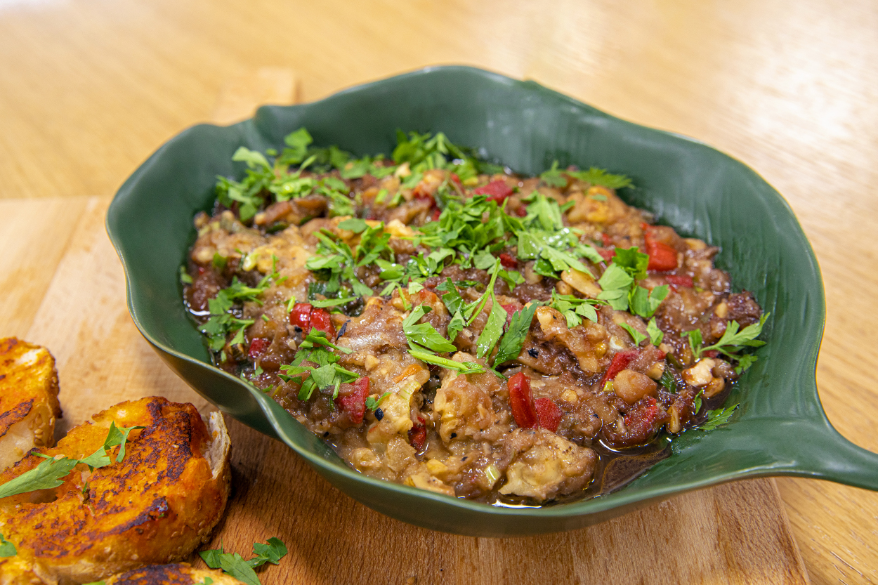 Nar Ekşili Patlıcan Salatası Tarifi