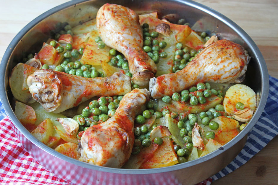 Tepside Bezelyeli Patatesli Tavuk Tarifi