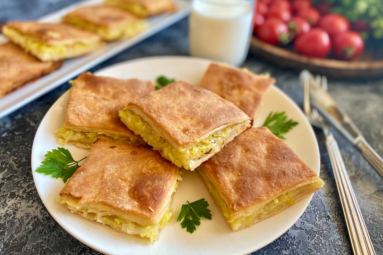 El Açması Patatesli Börek Tarifi