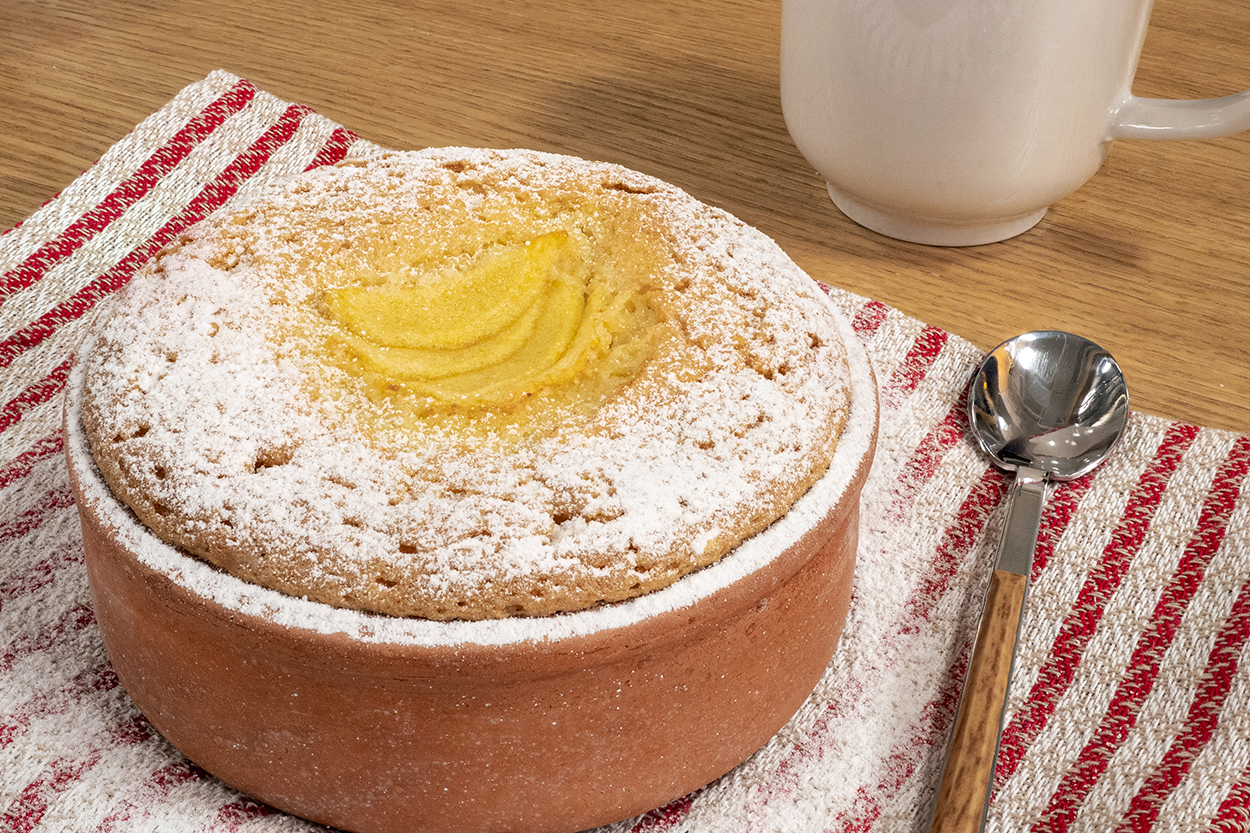 bby-guvecte-elmali-kek-yemekcom