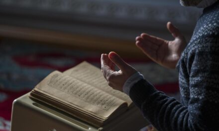 Rüyada Cüz Görmek Ne Demek? Cüz Alıp Okuduğunu Görmek