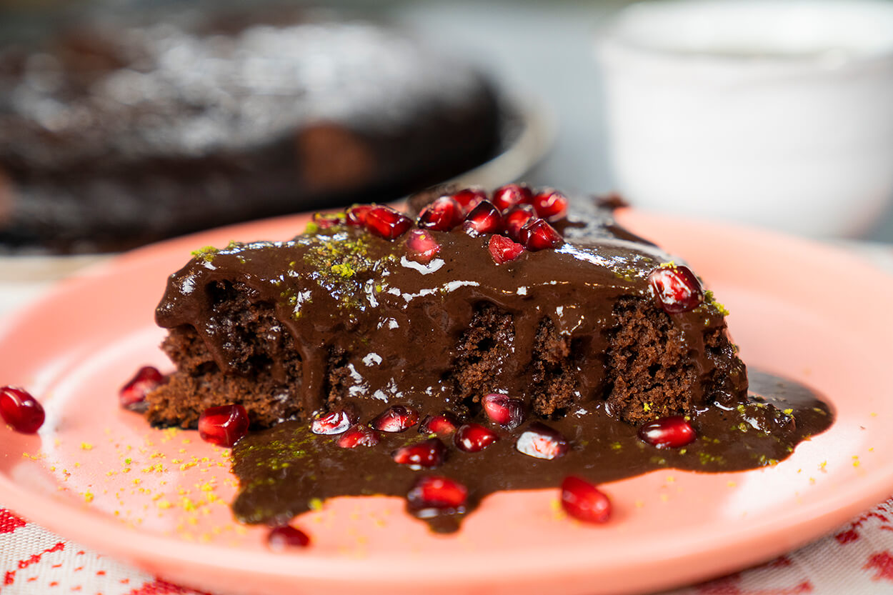 Tavada Soslu Kakaolu Hızlı Kek Tarifi