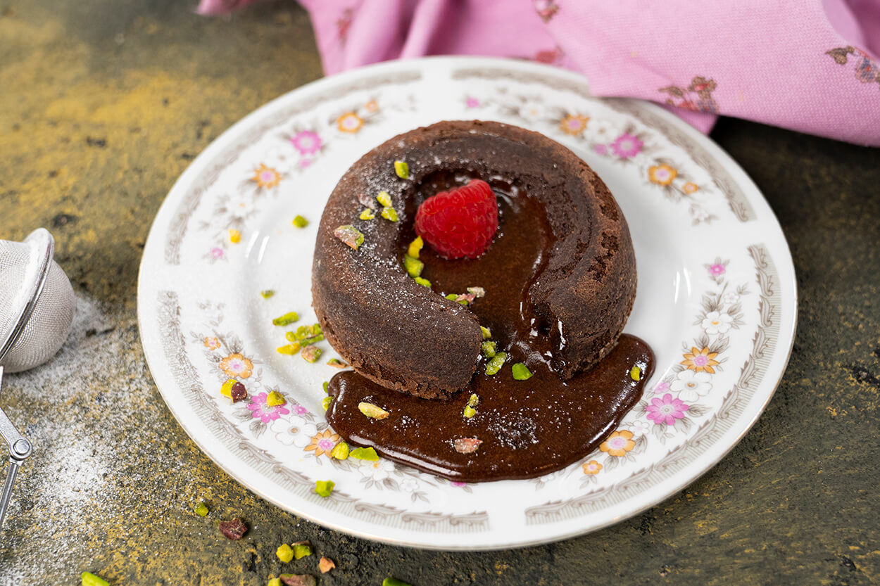 Çikolatalı Lav Kek (Lava Cake) Tarifi