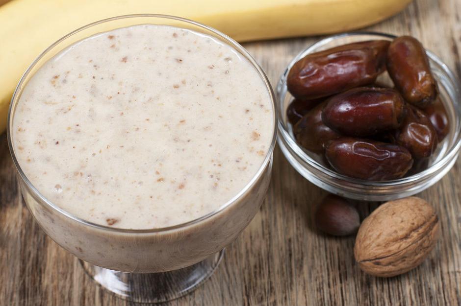 Muzlu Hurmalı Smoothie Tarifi