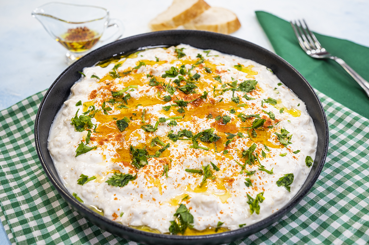 Yoğurtlu Patlıcan Salatası Tarifi