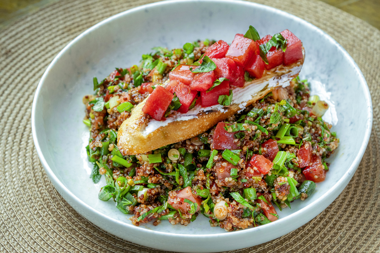 Kinoalı Kısır Tabağı Tarifi