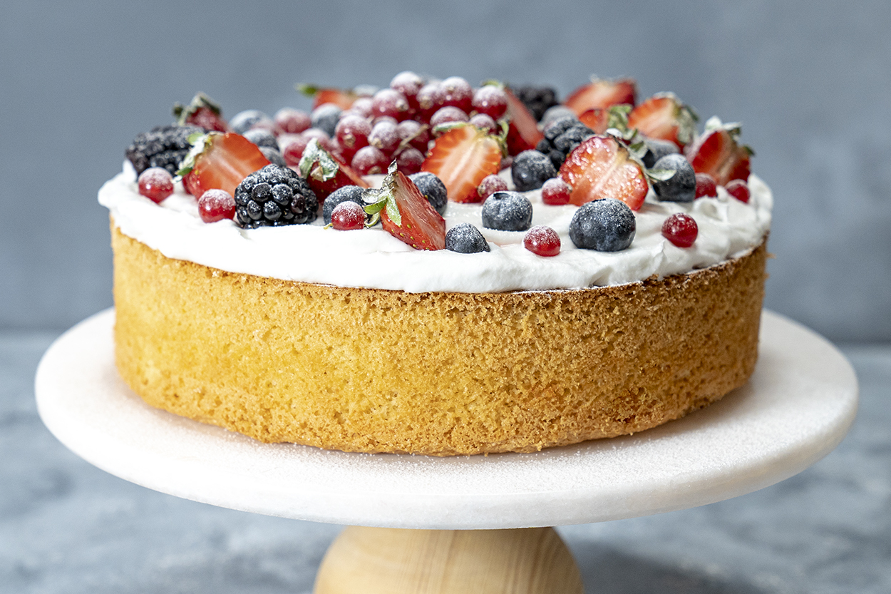 Kolay Yaş Pasta Tarifi