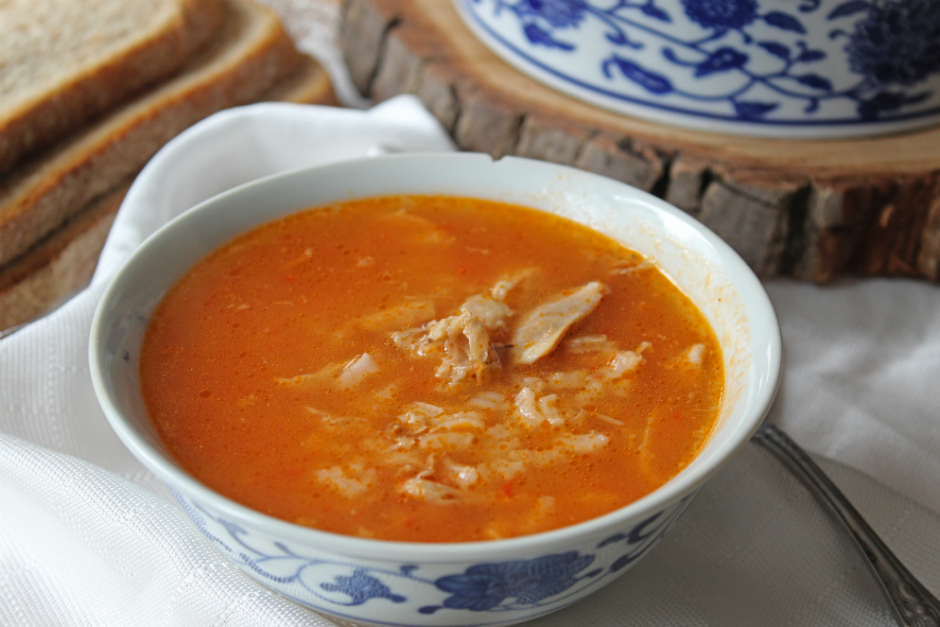 Salçalı Pirinçli Tavuk Çorbası Tarifi