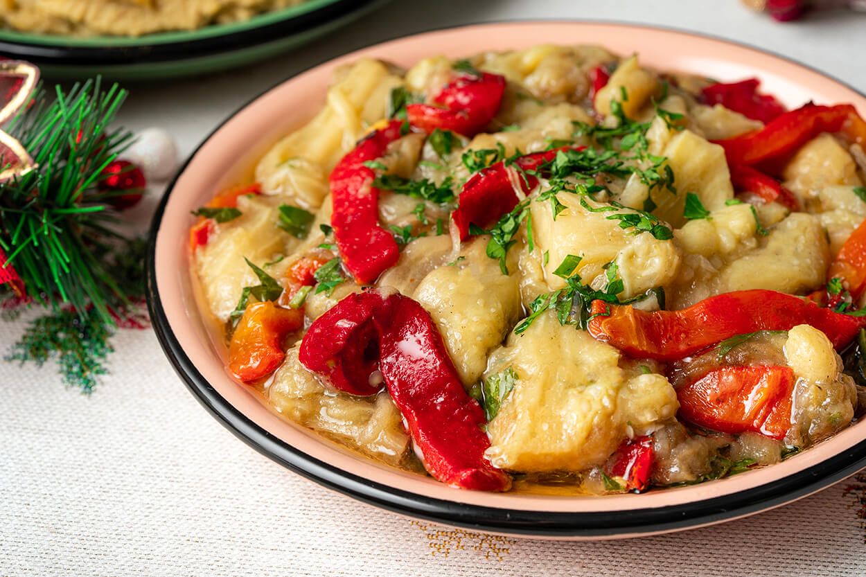 Közlenmiş Patlıcan Salatası Tarifi