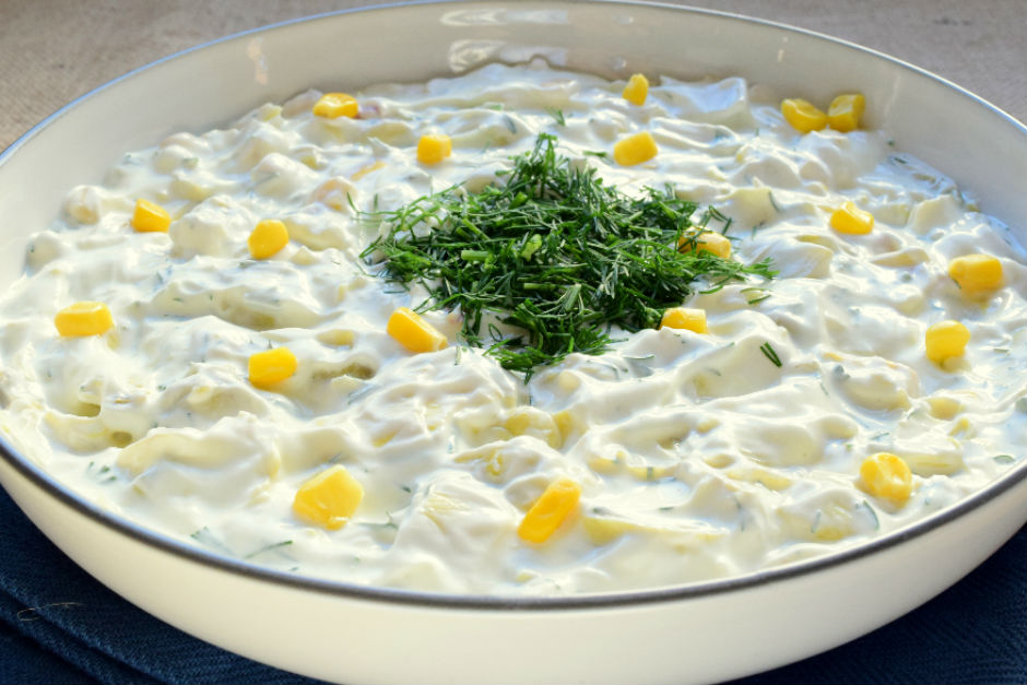 Yoğurtlu Enginar Kalbi Salatası Tarifi