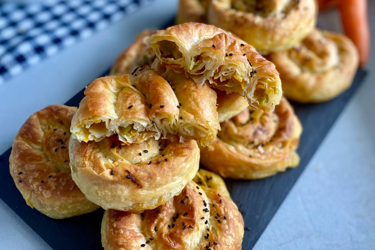 Pırasalı Gül Böreği Tarifi