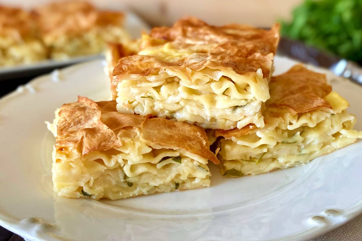 Makarnalı Yalancı Su Böreği Tarifi