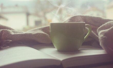 Rüyada Fincan Görmek Ne Demek? Yeni Bir Fincan Satın Alıp Kırdığını Görmek