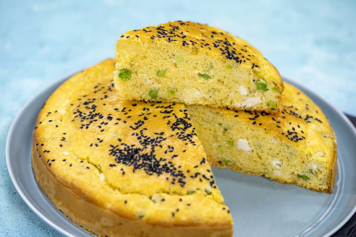 Bezelyeli Mısır Unlu Kek Tarifi