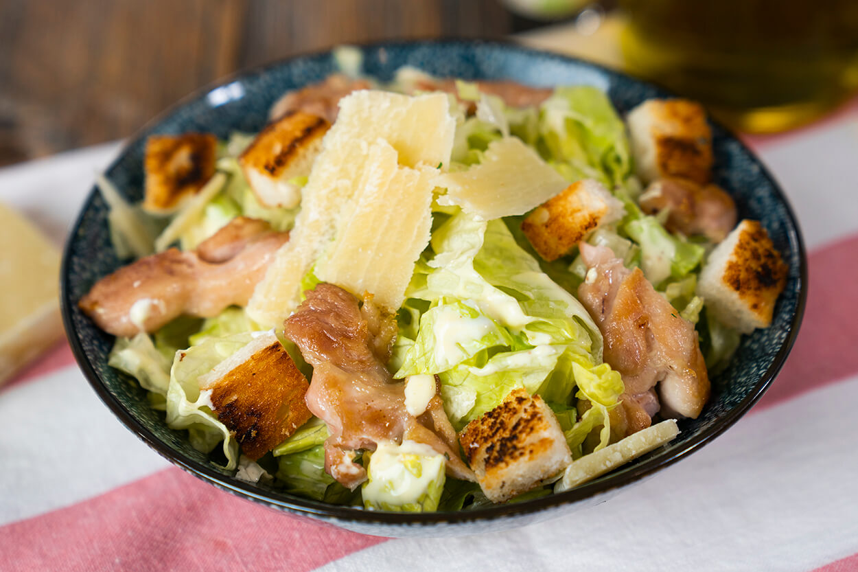 Tavuklu Sezar Salata Tarifi