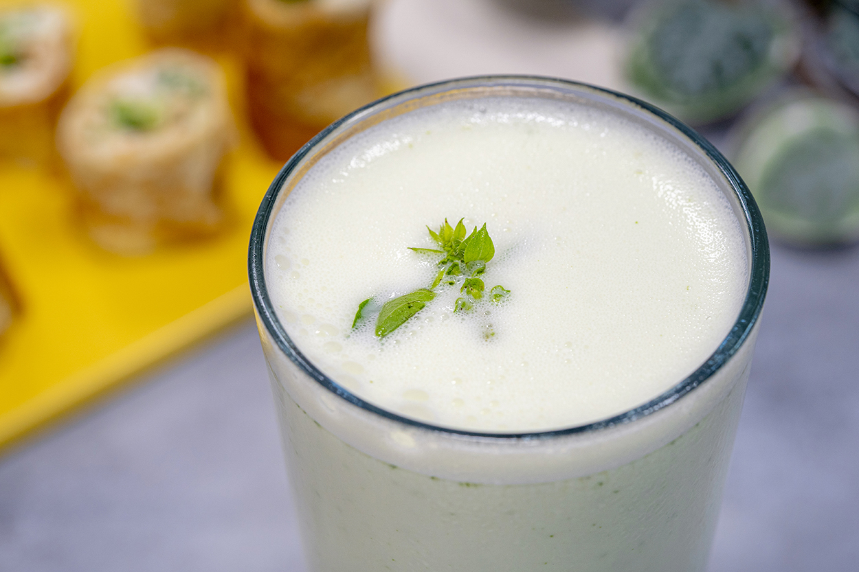 Naneli ve Fesleğenli Ayran Tarifi