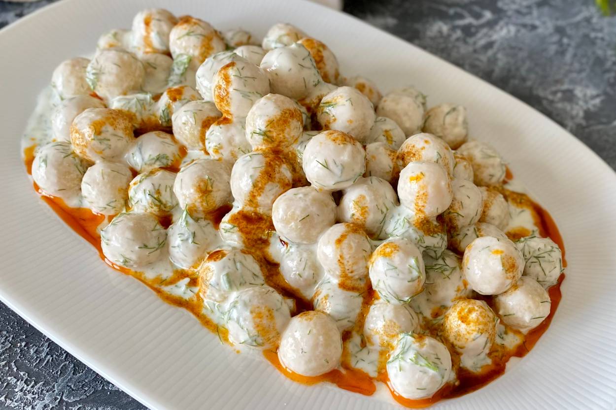 Dereotlu Yoğurtlu Bulgur Köftesi Tarifi