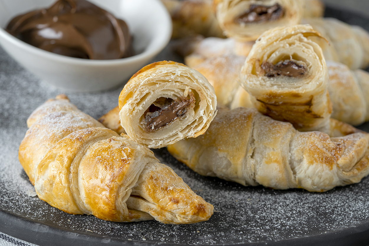 Airfryer'da Milföyden Çikolatalı Kruvasan Tarifi