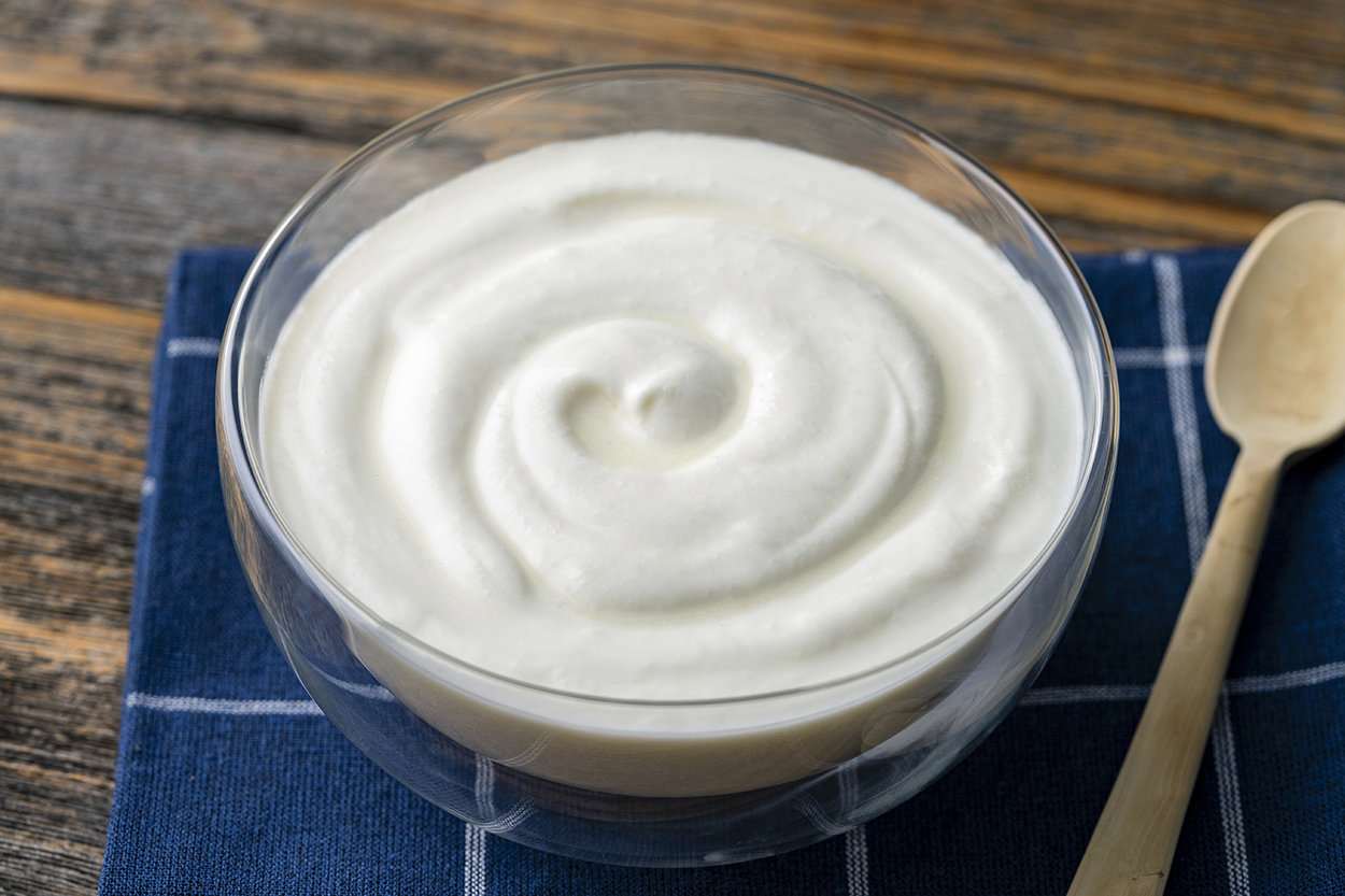Sade Yoğurt Tarifi