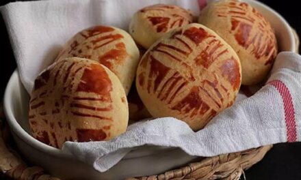 Bildiğiniz tüm poğaçaları unutun! Böyle yapınca pamuk gibi oluyor… İçi puf puf dışı çıtır poğaça tarifi