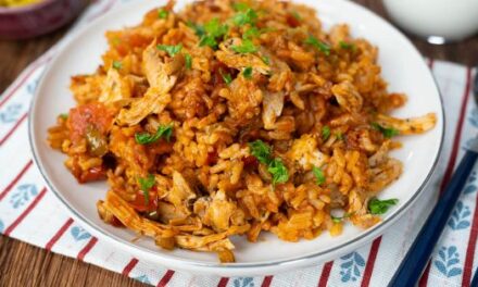 Bol Domatesli Olur: Çerkez Pilavı