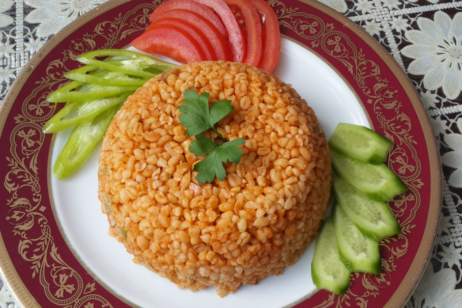Salçalı Bulgur Pilavı Tarifi