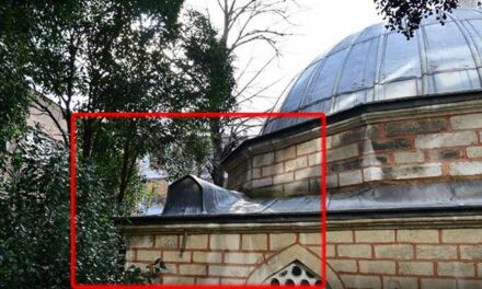 Katip Sinan Camii’nin kutbesinde bulunan tabutun sırrı çözülüyor